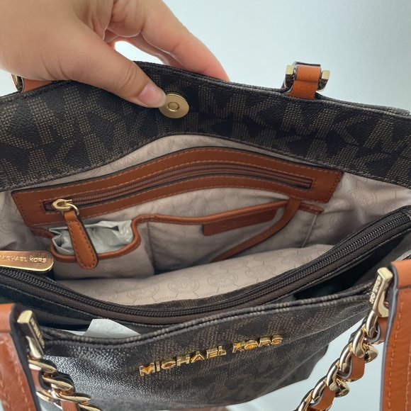 NWT Michael Kors Harper Tote with Drop Chain - Picture 12 of 15